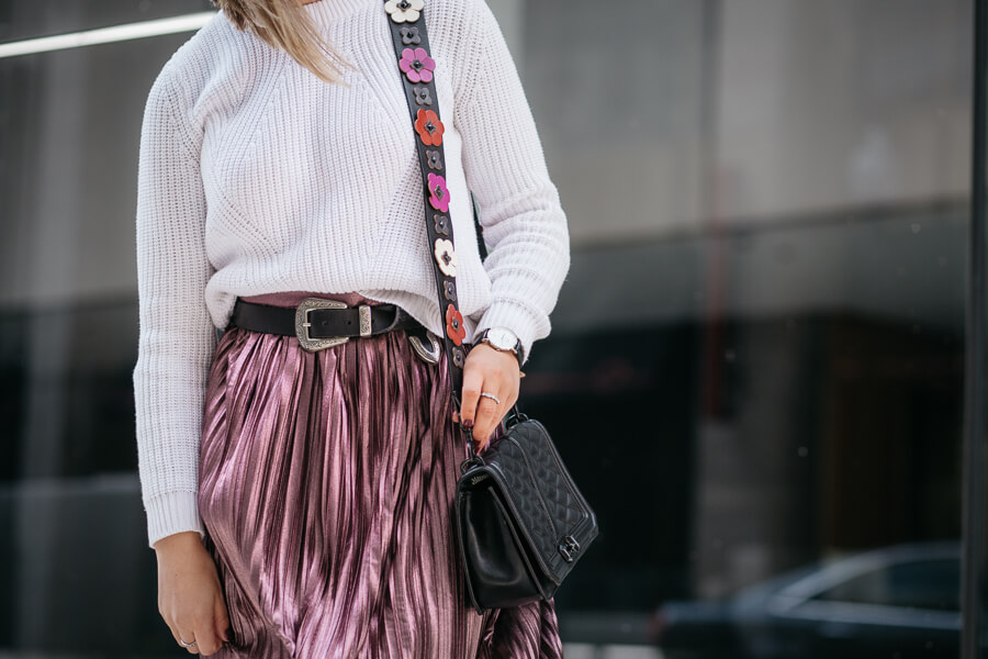 styling a metallic pleated skirt on the blog